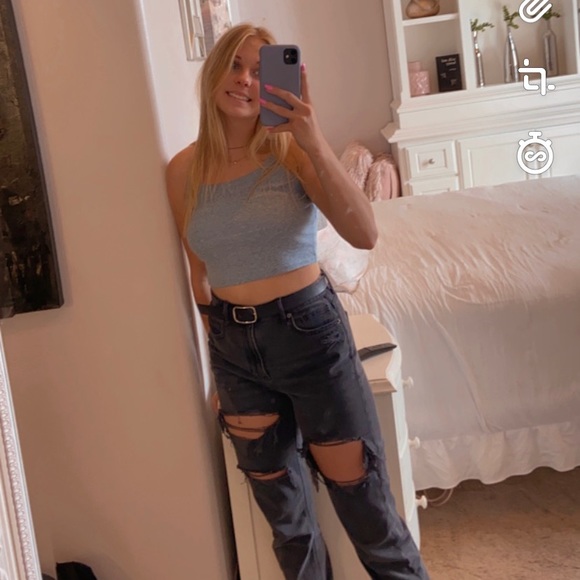 Meet your Posher, Brooke - Picture 1 of 1